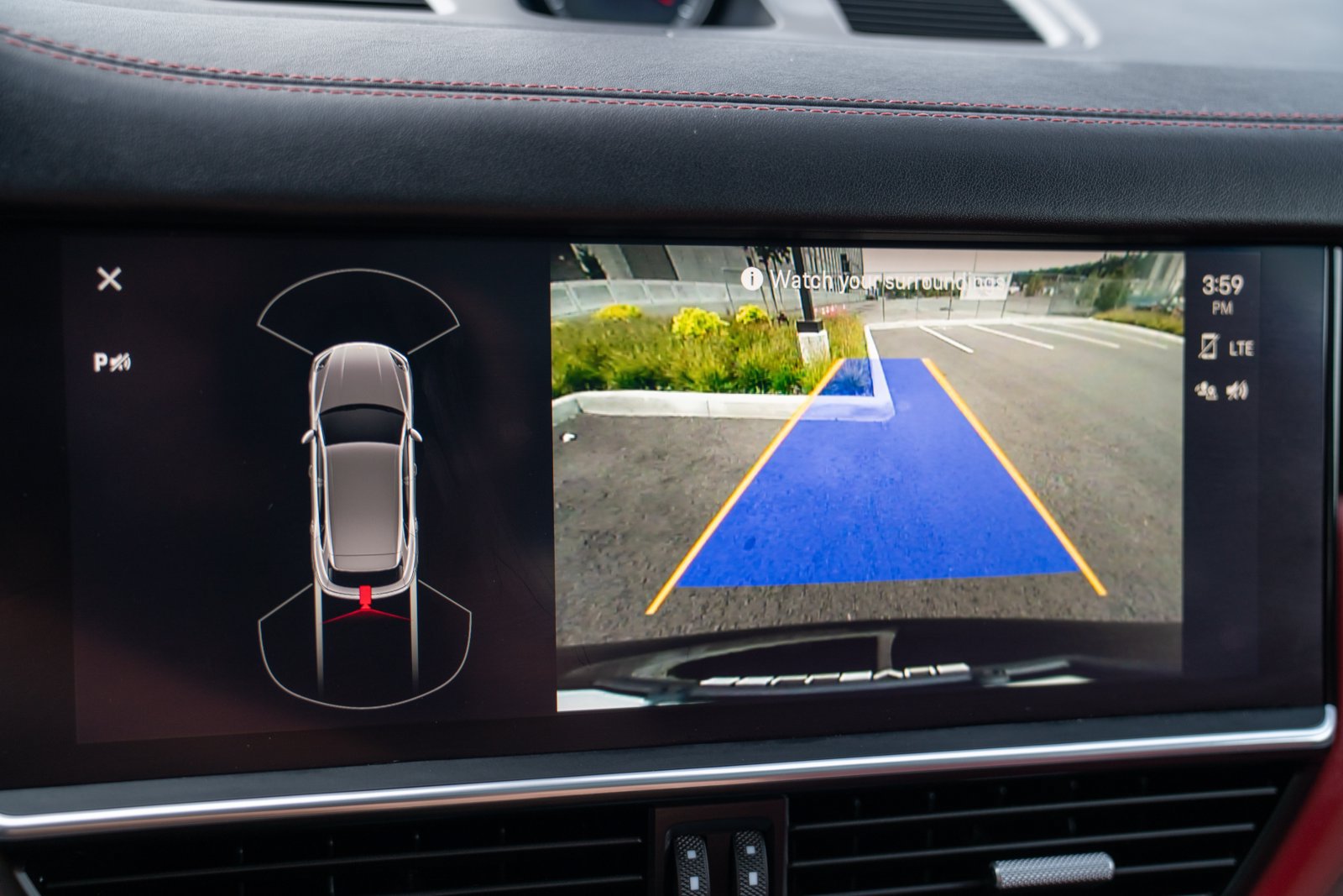 Certified 2023 Porsche Cayenne AWD/4WD image 17