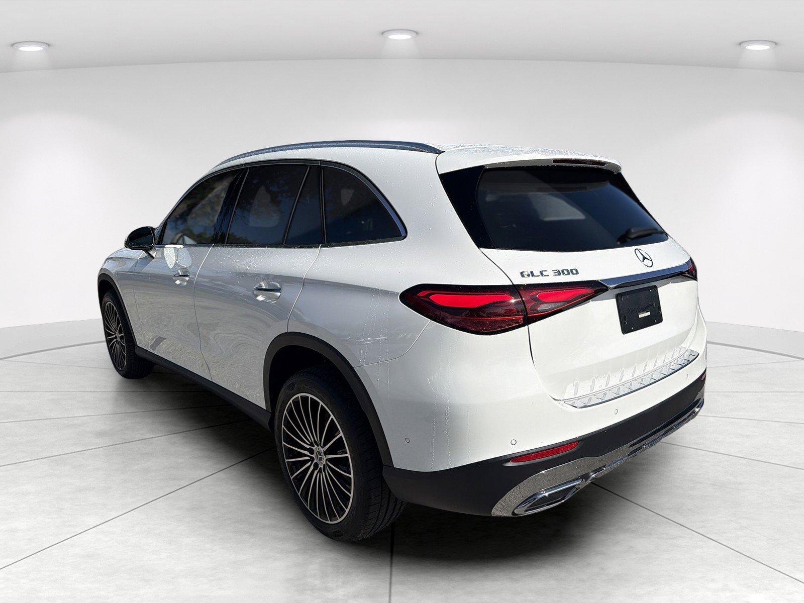 Used 2027 Mercedes-Benz GLC 300 image 6