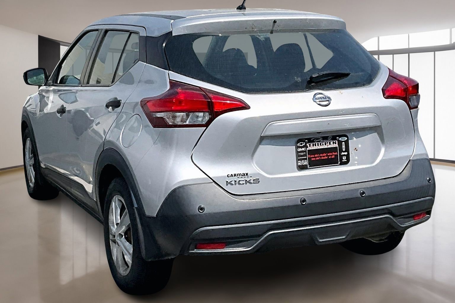 Used 2020 Nissan Kicks S image 4