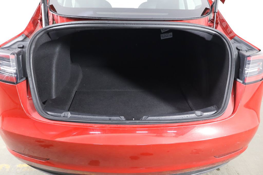 Used 2023 Tesla Model 3 Standard Range image 16