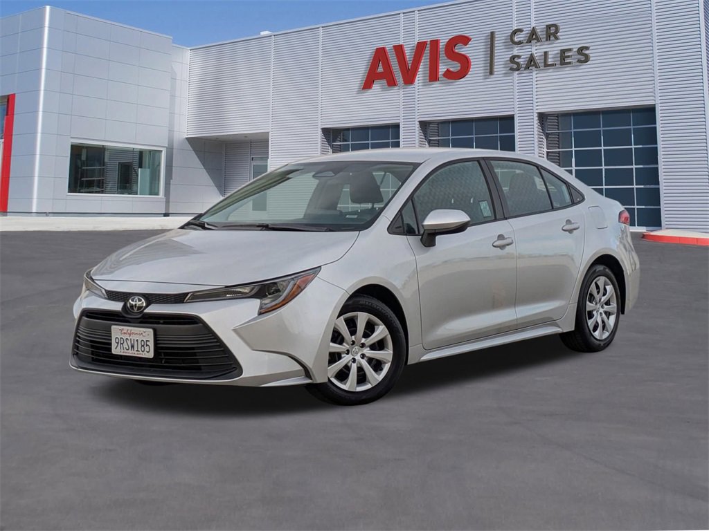Used 2025 Toyota Corolla LE image 1