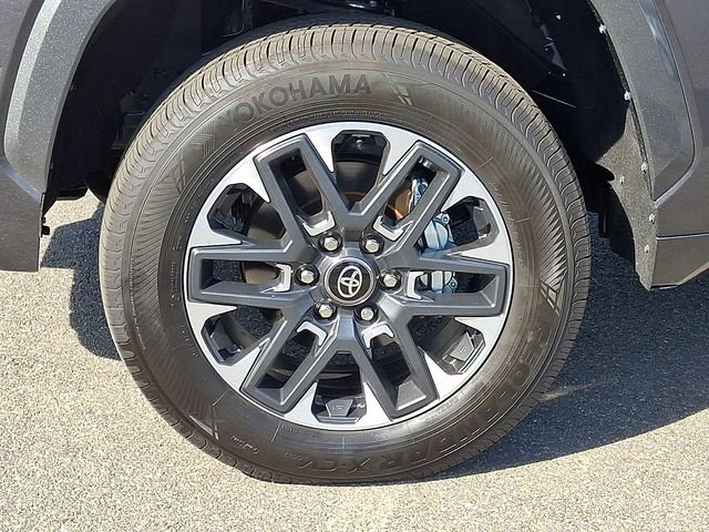 Certified 2026 Toyota Tundra Limited AWD/4WD image 8