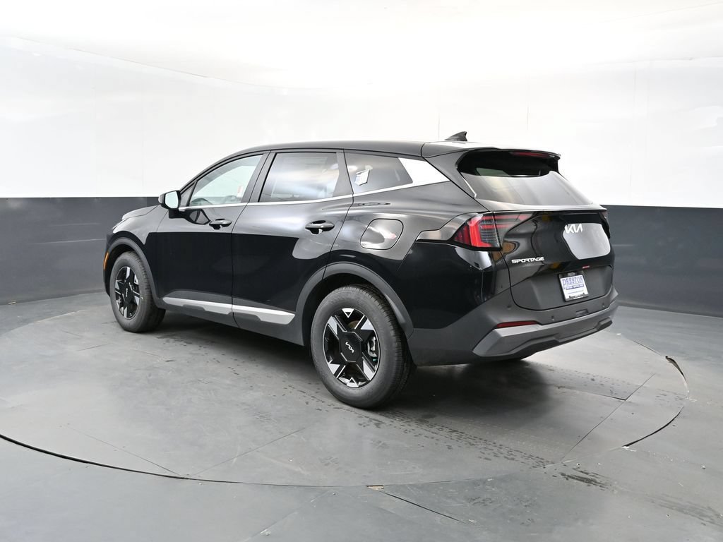 New 2026 Kia Sportage LX FWD image 3