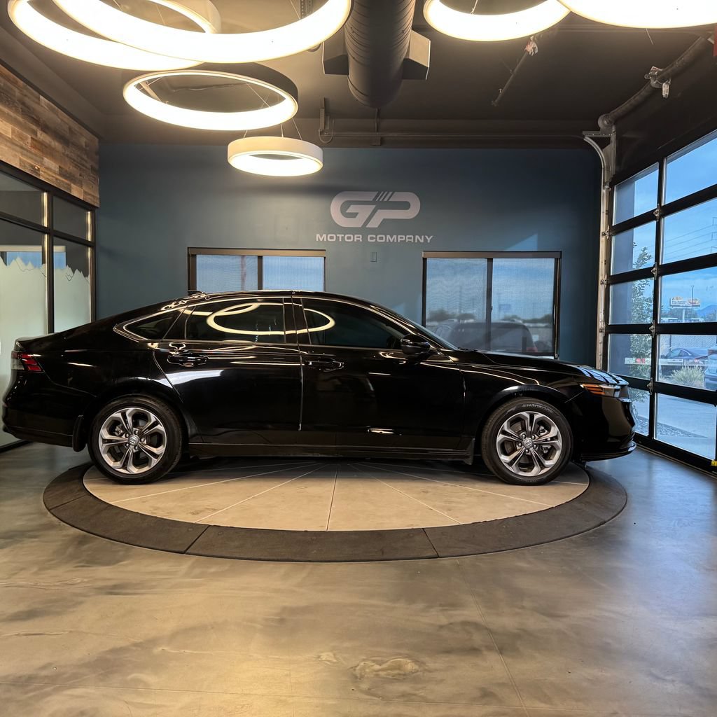 Used 2023 Honda Accord EX-L image 2