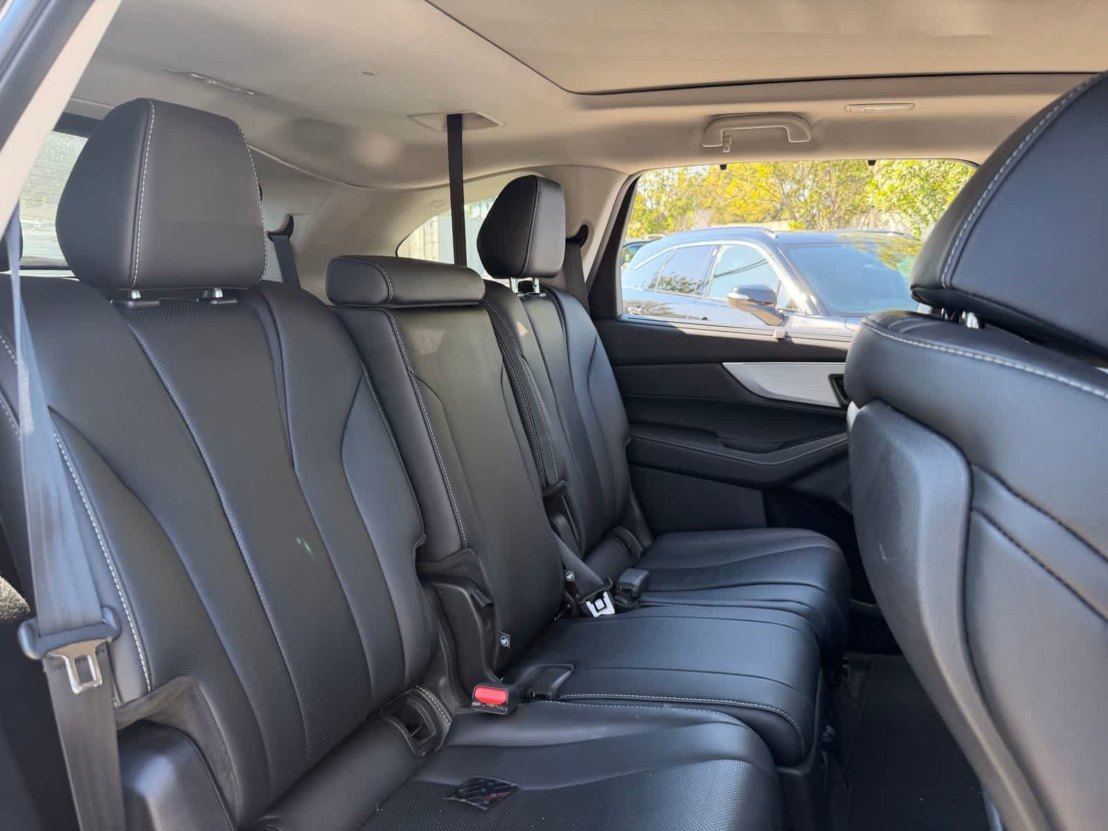 Certified 2023 Acura MDX FWD w/ Technology Package image 11