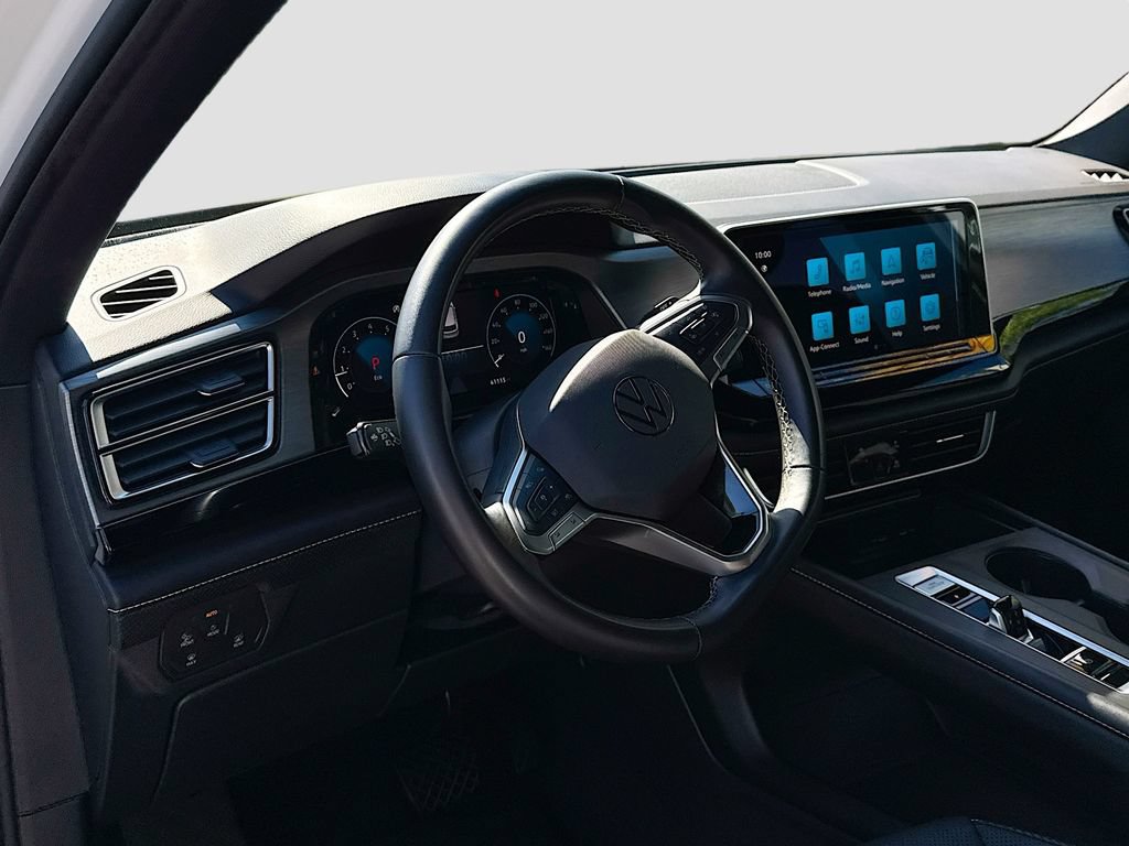 Used 2024 Volkswagen Atlas Cross Sport SE FWD image 24