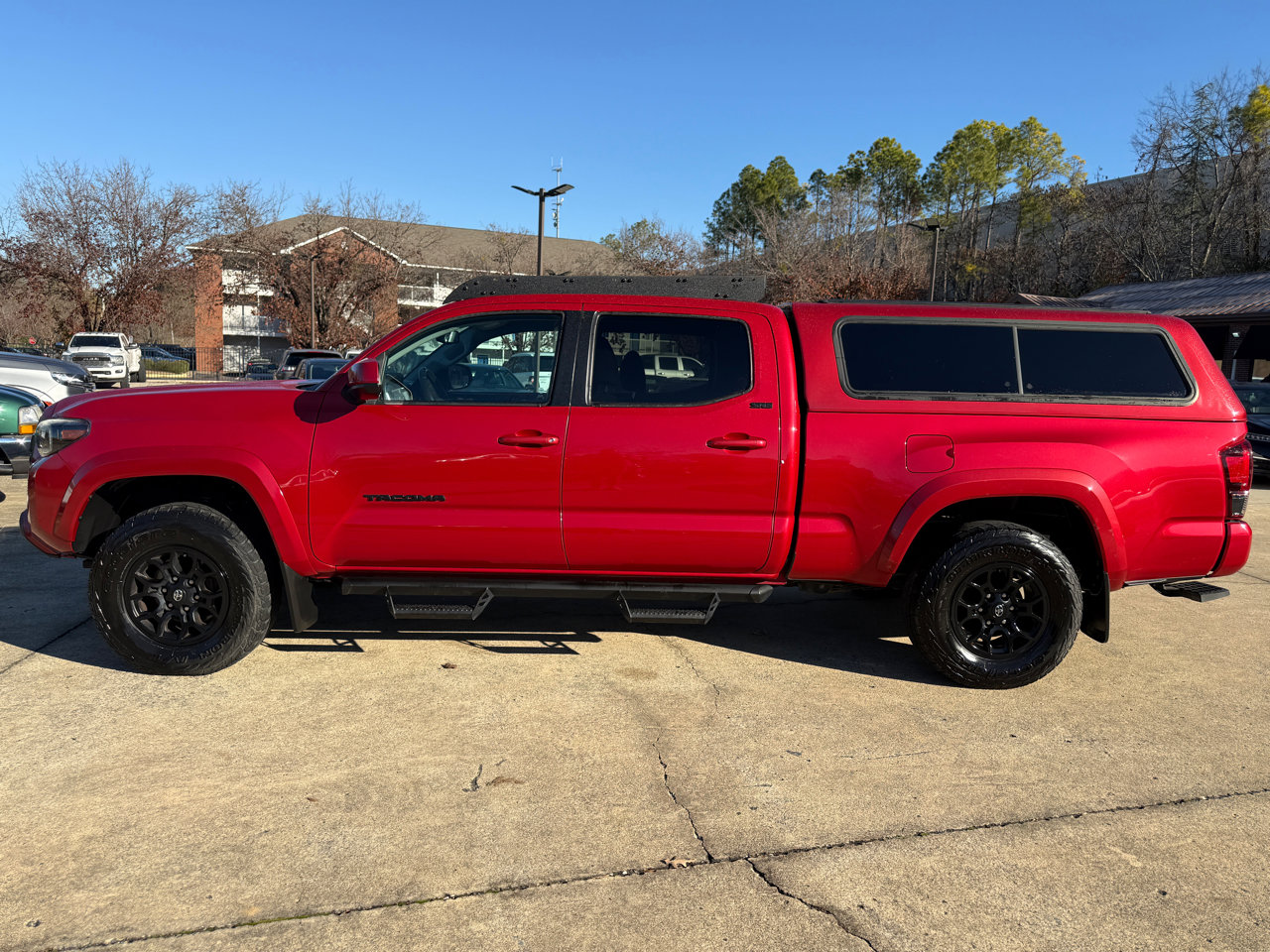 Used 2019 Toyota Tacoma SR5 image 2