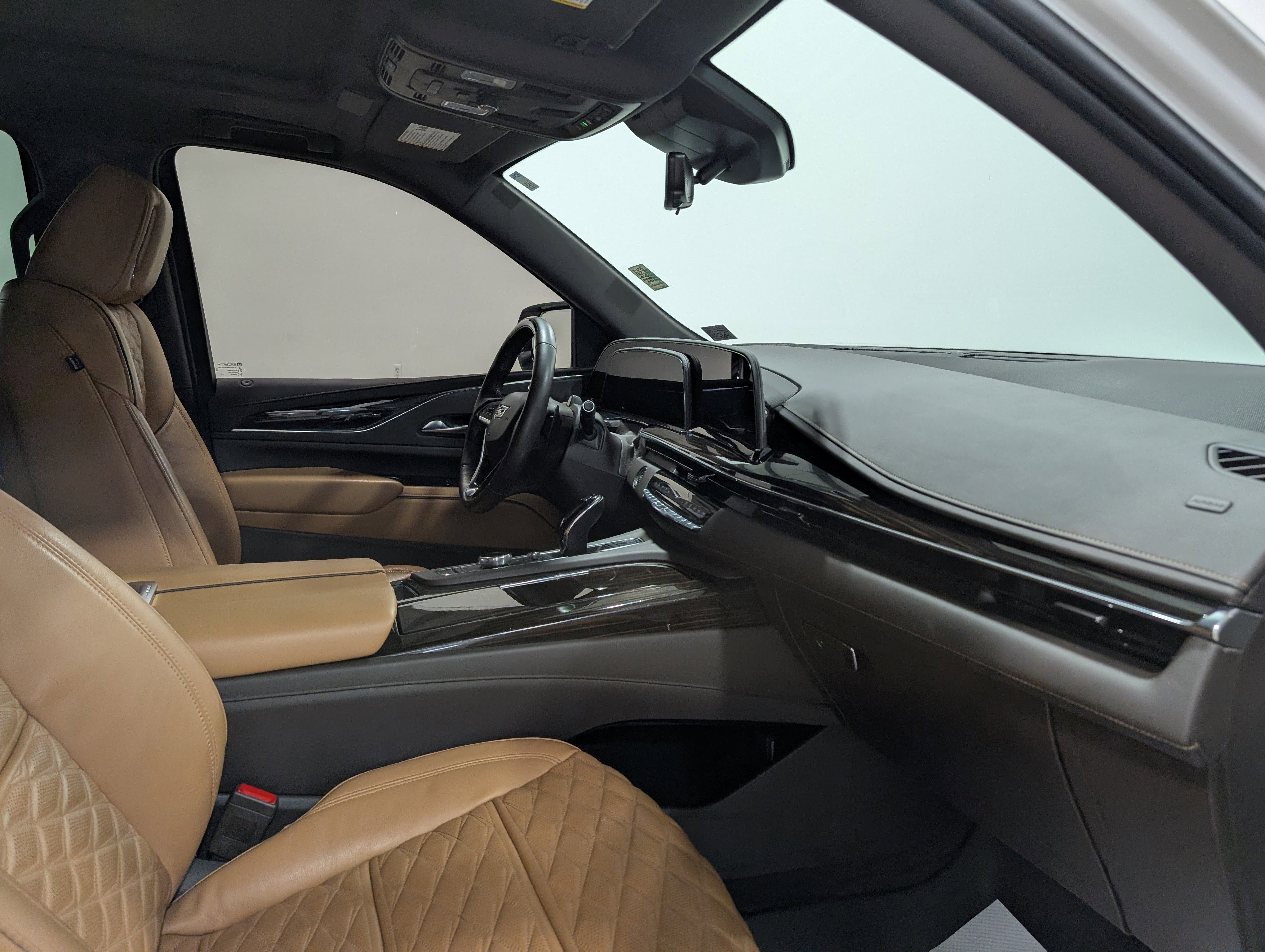 Used 2023 Cadillac Escalade Sport w/ LPO, ONYX Package AWD/4WD image 22