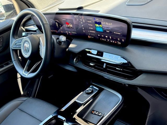 Certified 2025 Buick Enclave Preferred FWD image 29