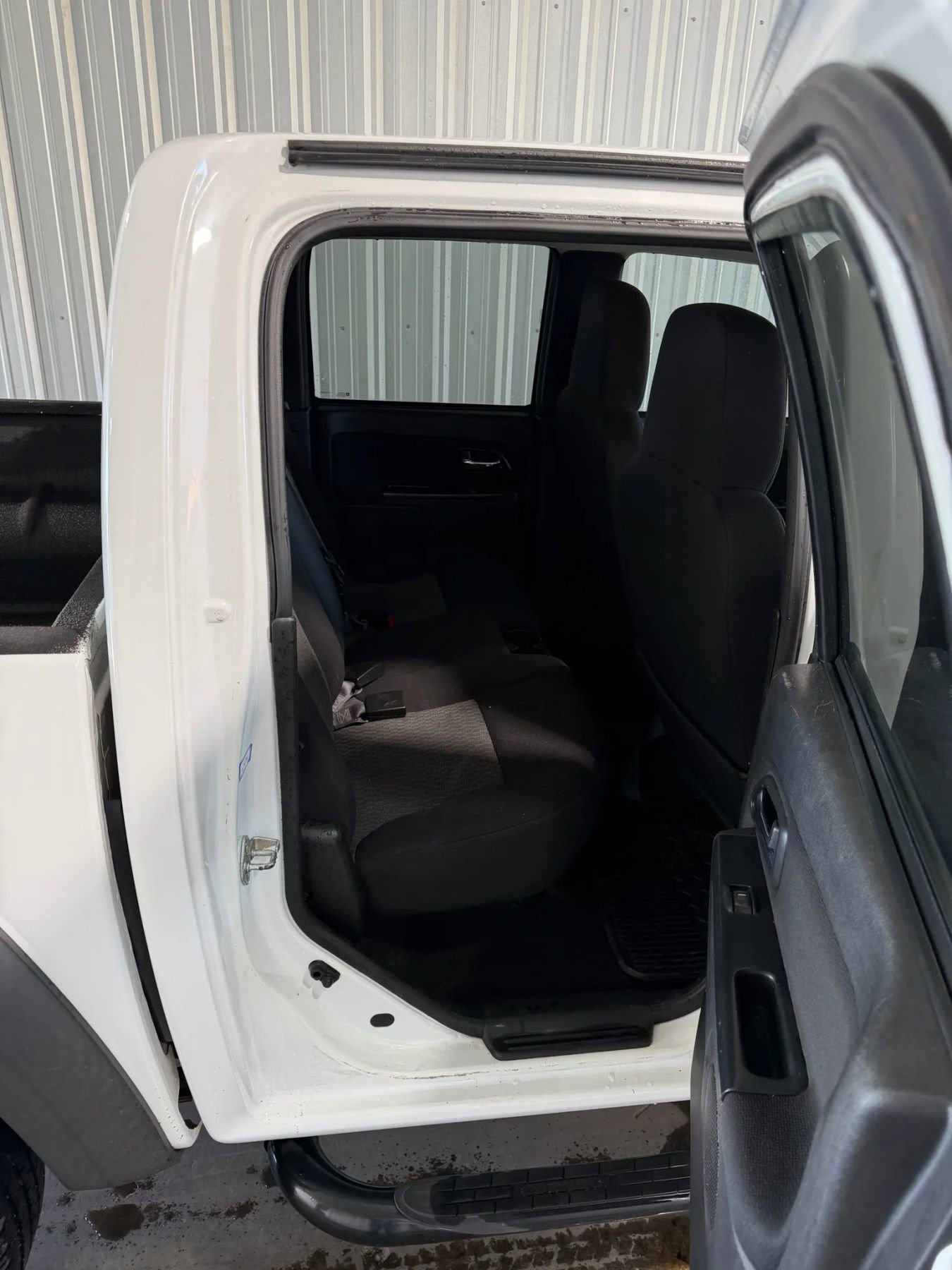 Used 2011 GMC Canyon SLE image 21