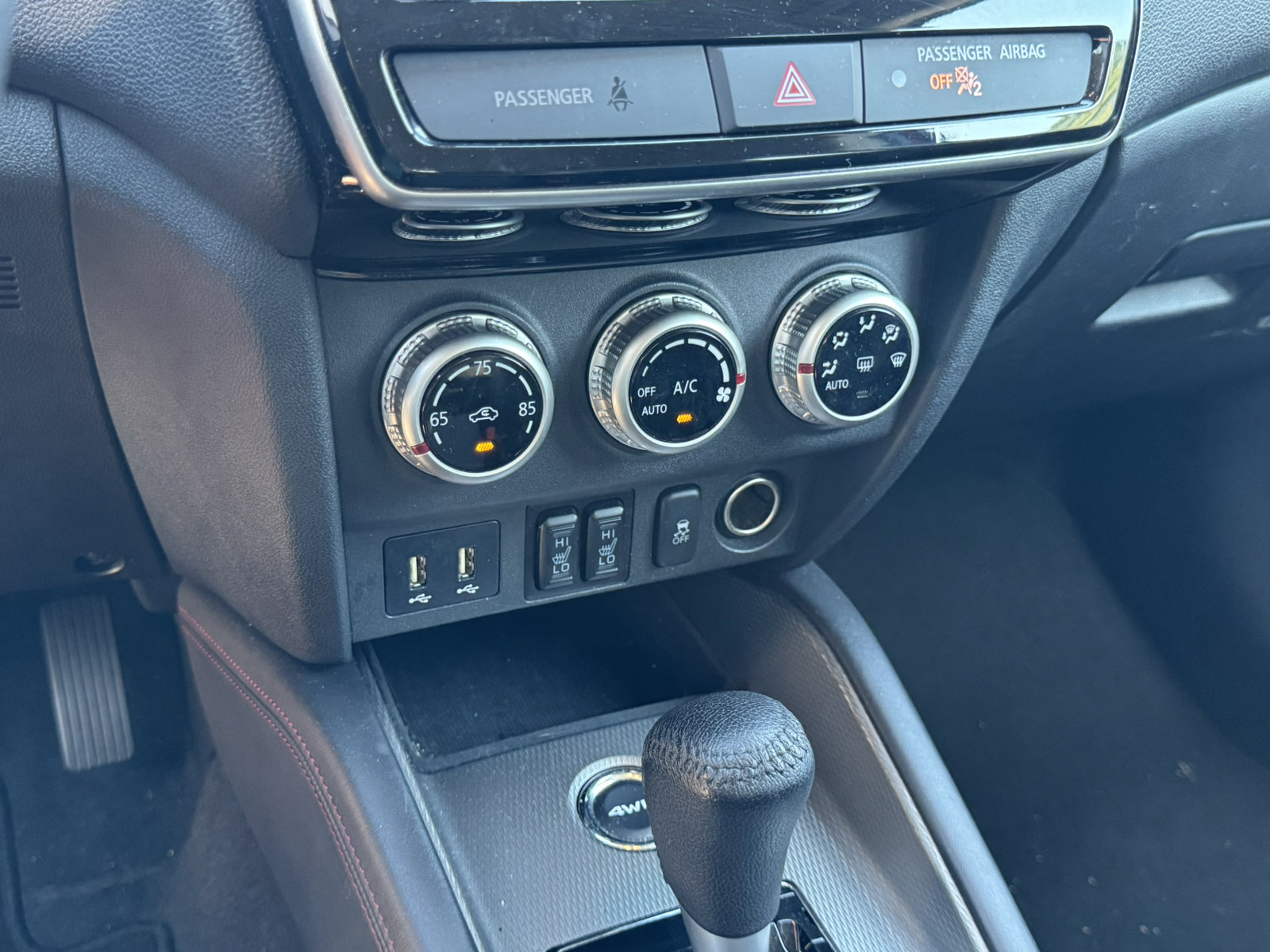 Used 2024 Mitsubishi Outlander Sport SE AWD/4WD image 27
