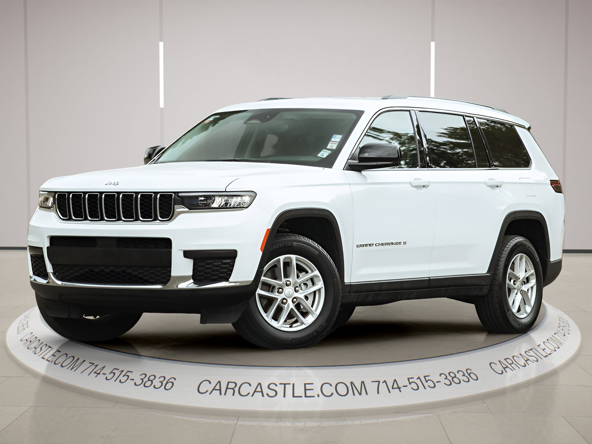 Used 2023 Jeep Grand Cherokee L Laredo AWD/4WD image 1