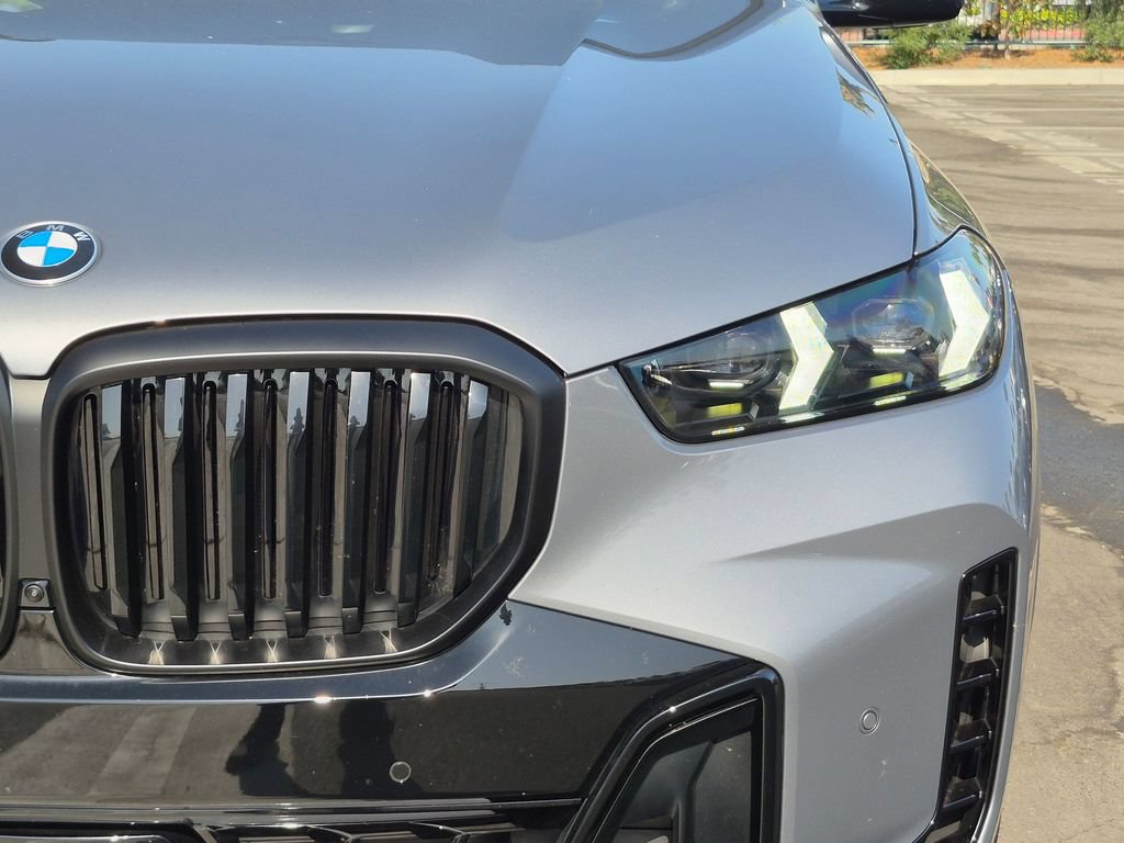 Used 2026 BMW X5 xDrive40i w/ M Sport Package AWD/4WD image 21