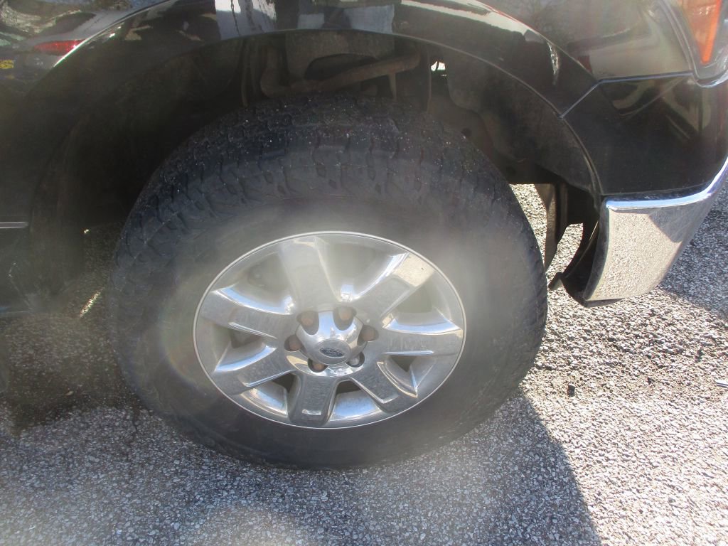 Used 2014 Ford F150 XLT w/ Equipment Group 302A Luxury image 3