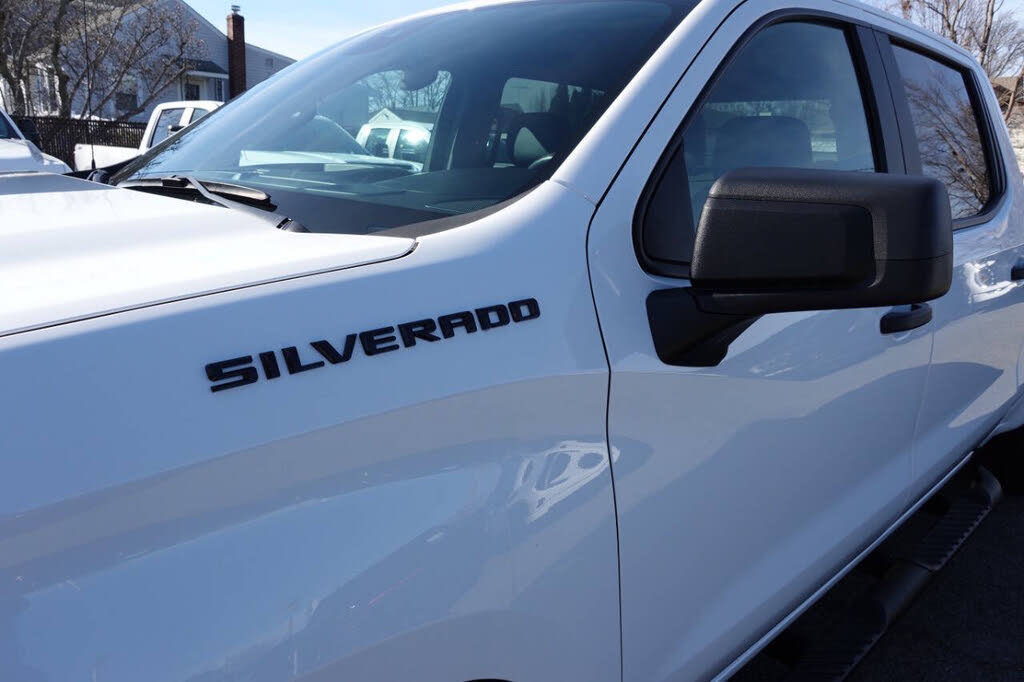 Used 2024 Chevrolet Silverado 1500 Custom w/ Rally Edition AWD/4WD image 8