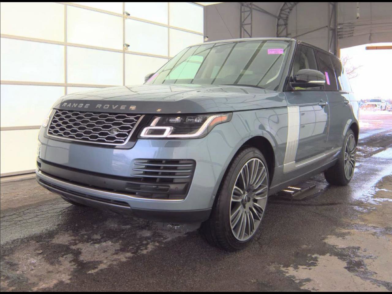 Used 2020 Land Rover Range Rover HSE image 1