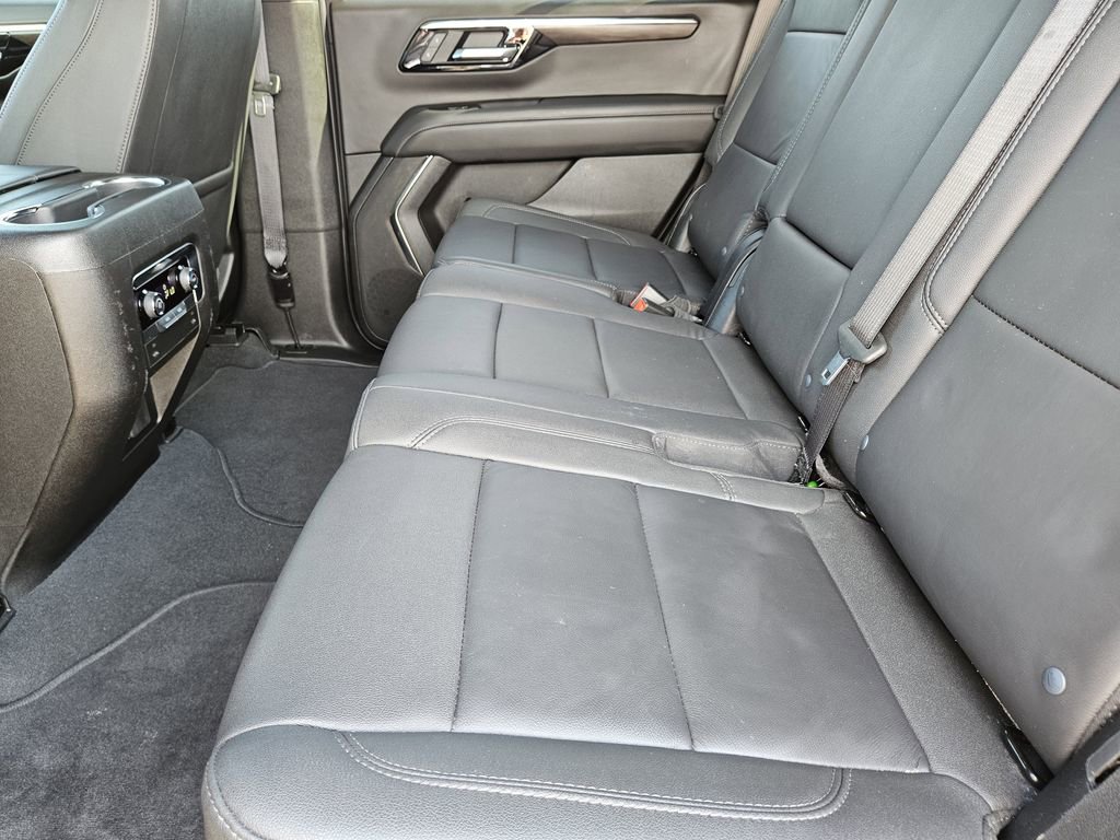 Used 2025 Chevrolet Tahoe Z71 AWD/4WD image 30