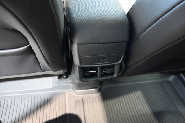 New 2027 Chevrolet Equinox LT w/ Convenience Package II FWD image 26
