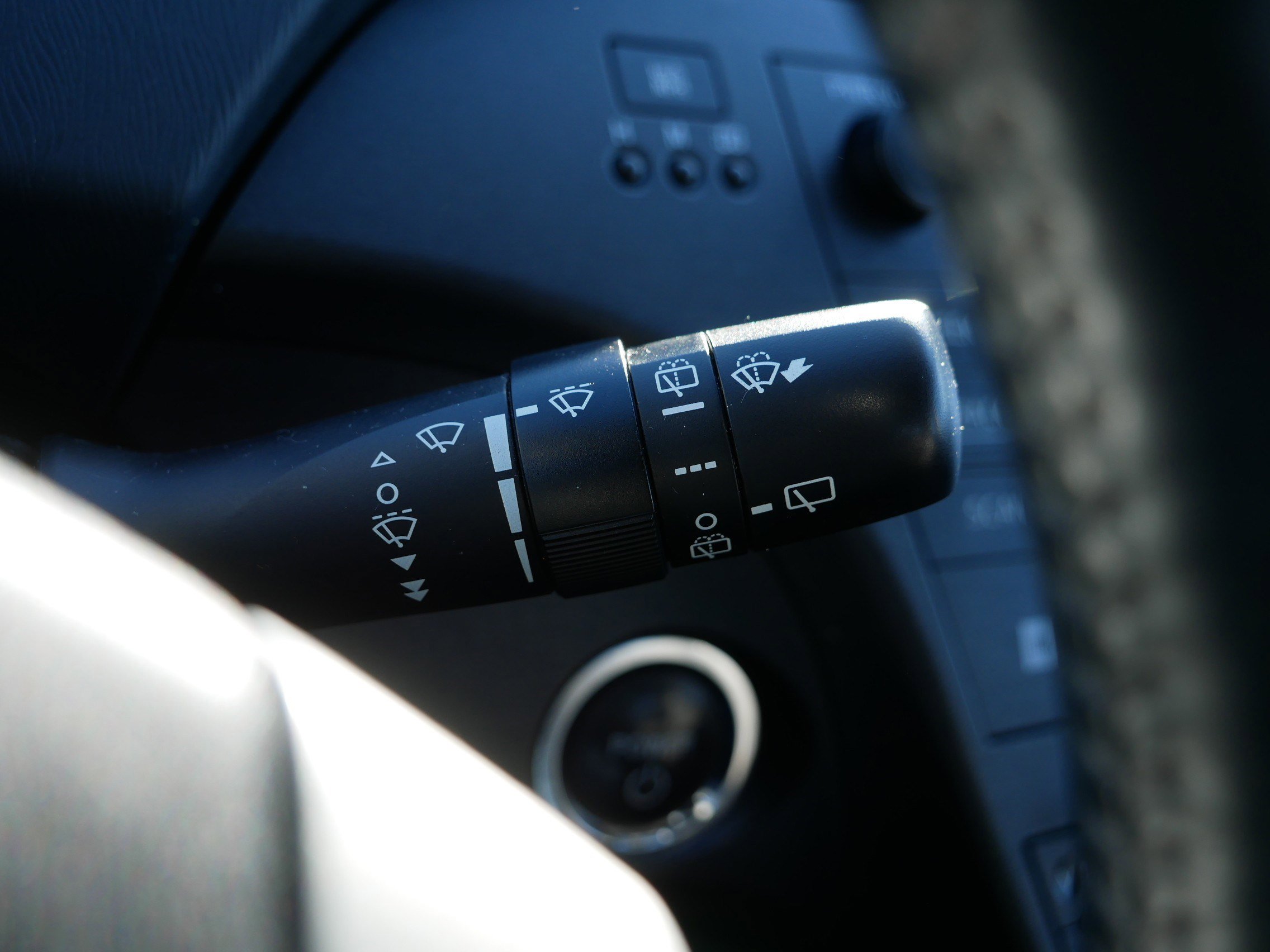 Used 2010 Toyota Prius Five image 31