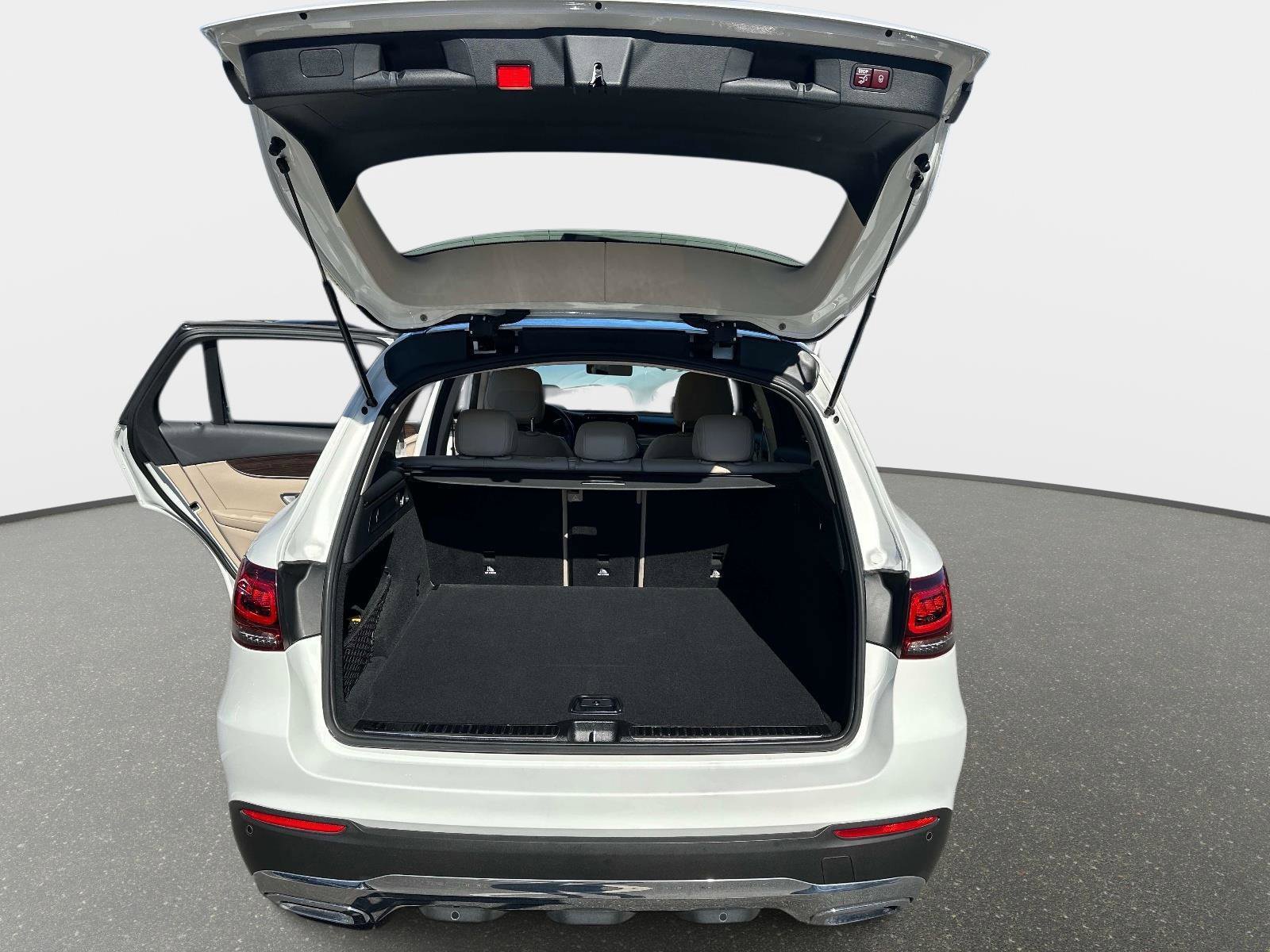 Used 2022 Mercedes-Benz GLC 300 image 11