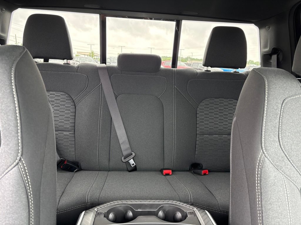 New 2026 RAM 1500 Express AWD/4WD image 15