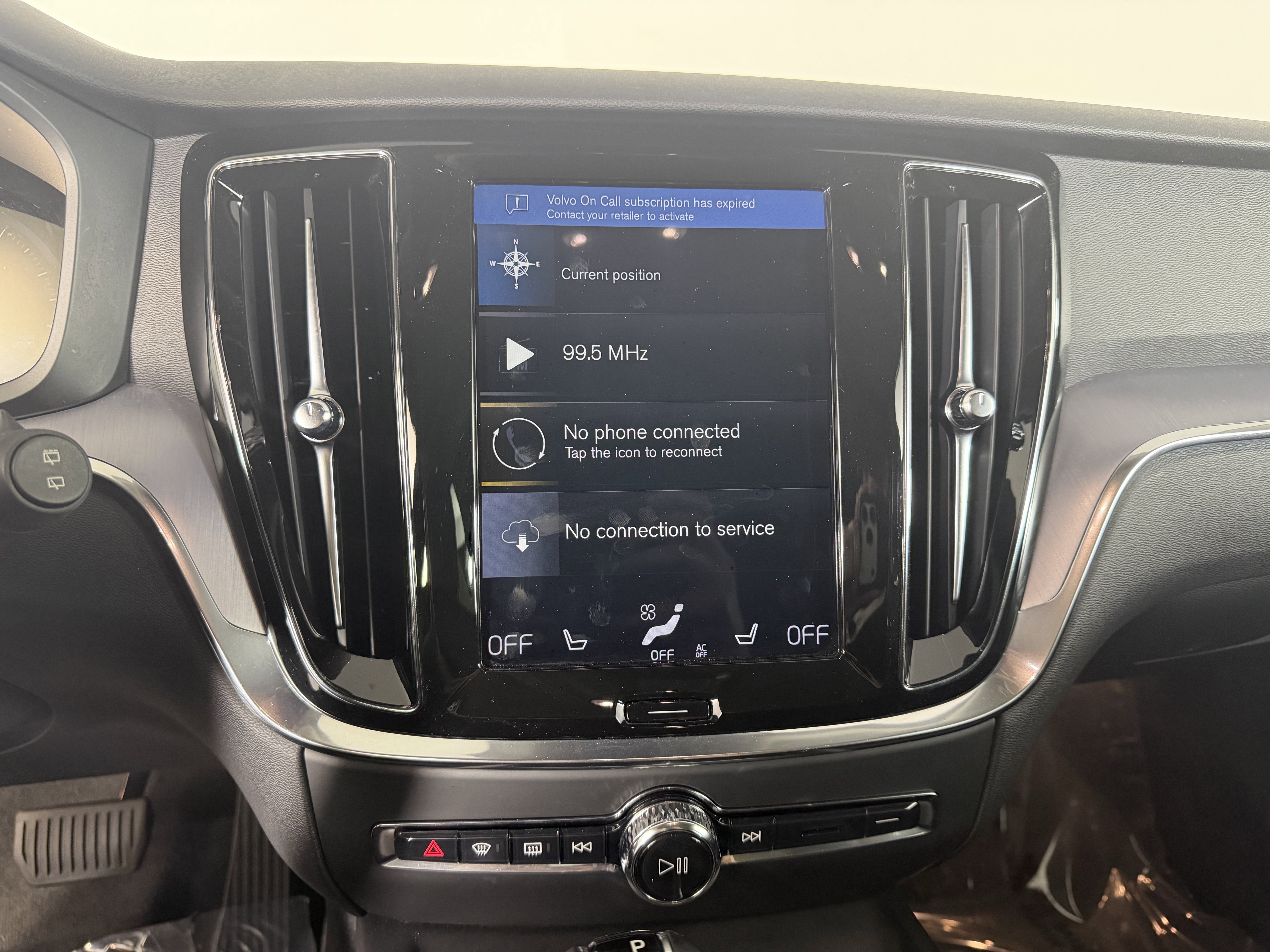 Used 2020 Volvo V60 T5 Cross Country w/ Protection Package Premier AWD/4WD image 13