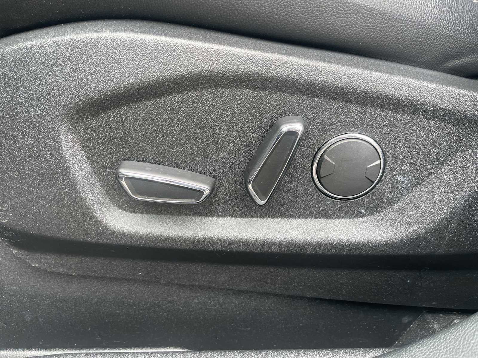 Used 2019 Ford Edge SEL w/ Equipment Group 201A image 14