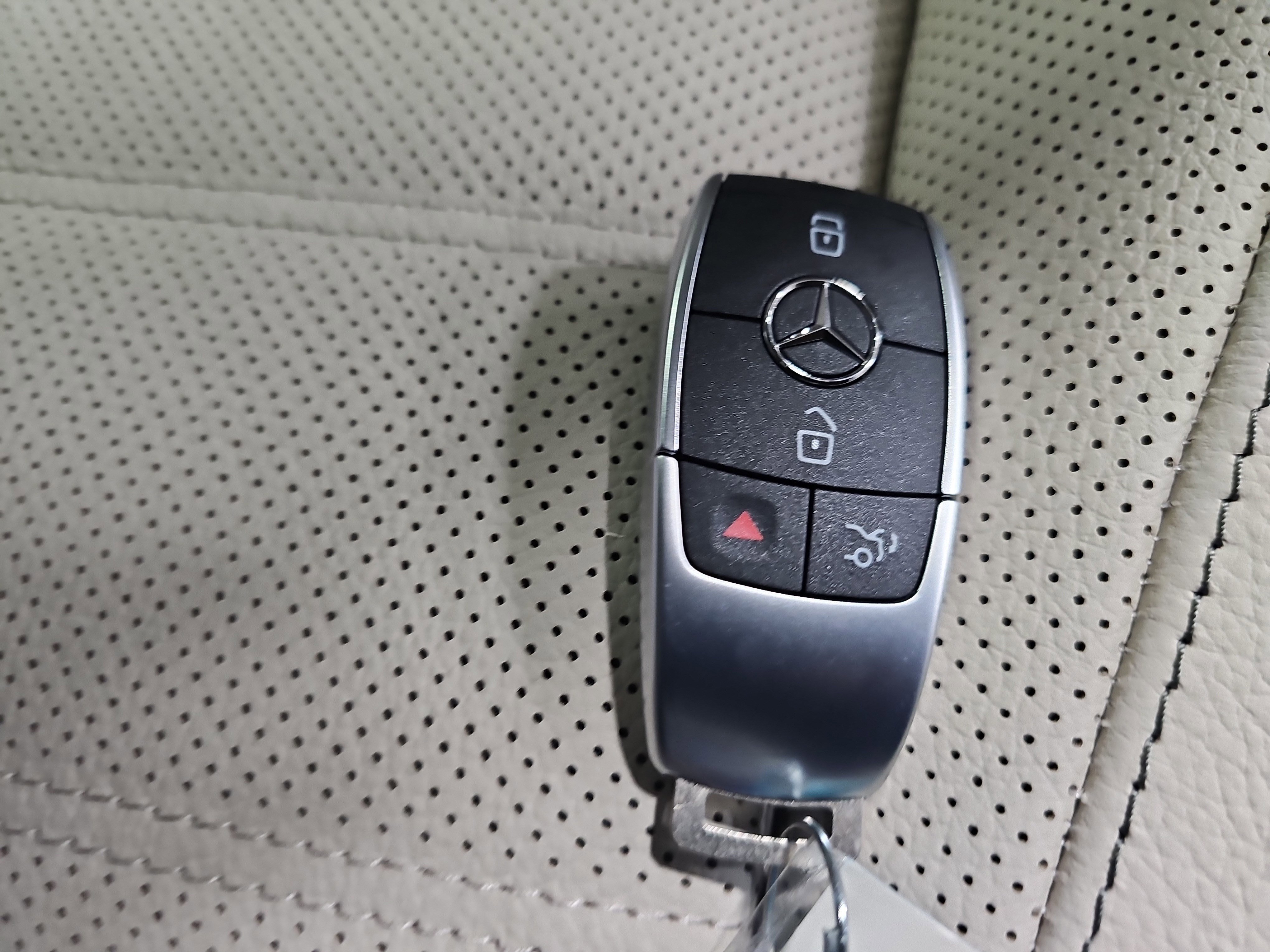 New 2026 Mercedes-Benz GLE 450 4MATIC image 37