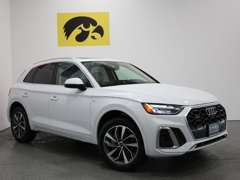 Used 2024 Audi Q5 2.0T Premium Plus w/ Premium Plus Package AWD/4WD image 2