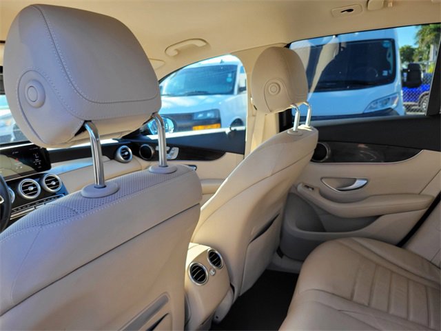 Used 2021 Mercedes-Benz GLC 300 image 10
