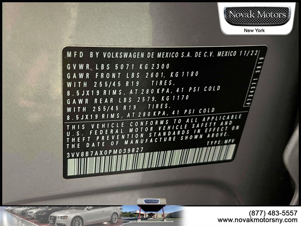 Used 2023 Volkswagen Tiguan SE R-Line image 21