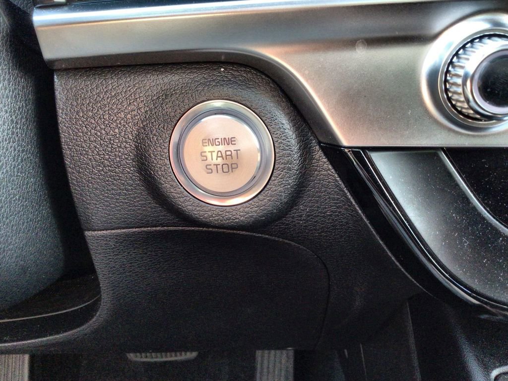 Used 2025 Kia Telluride S image 17