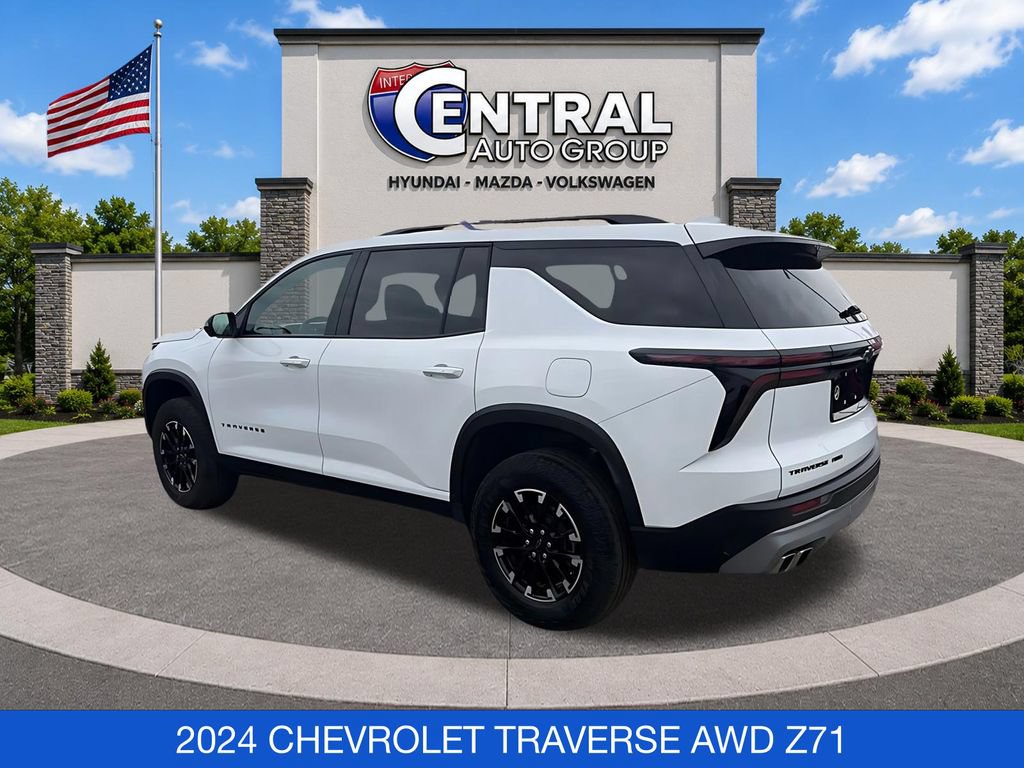 Used 2024 Chevrolet Traverse Z71 AWD/4WD image 8