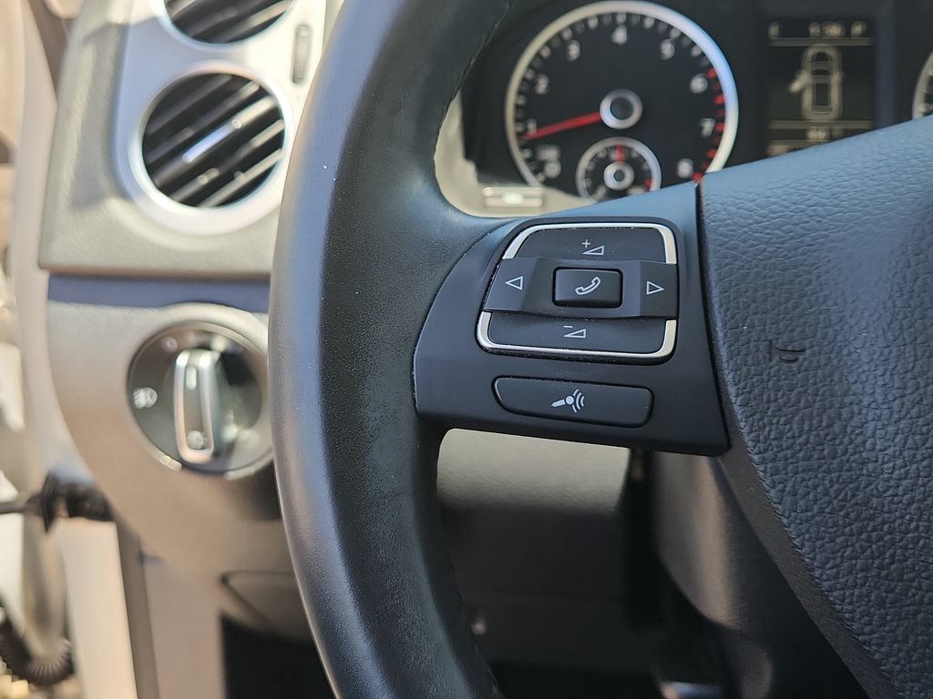 Used 2011 Volkswagen Tiguan S AWD/4WD image 23