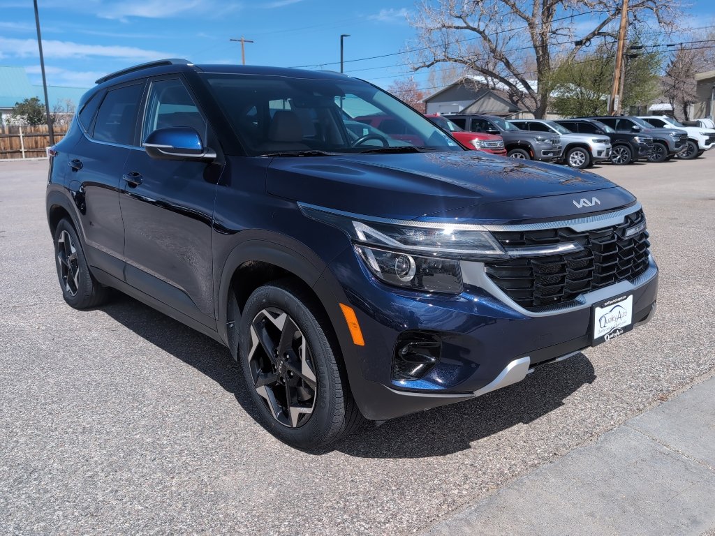 Used 2024 Kia Seltos EX image 4