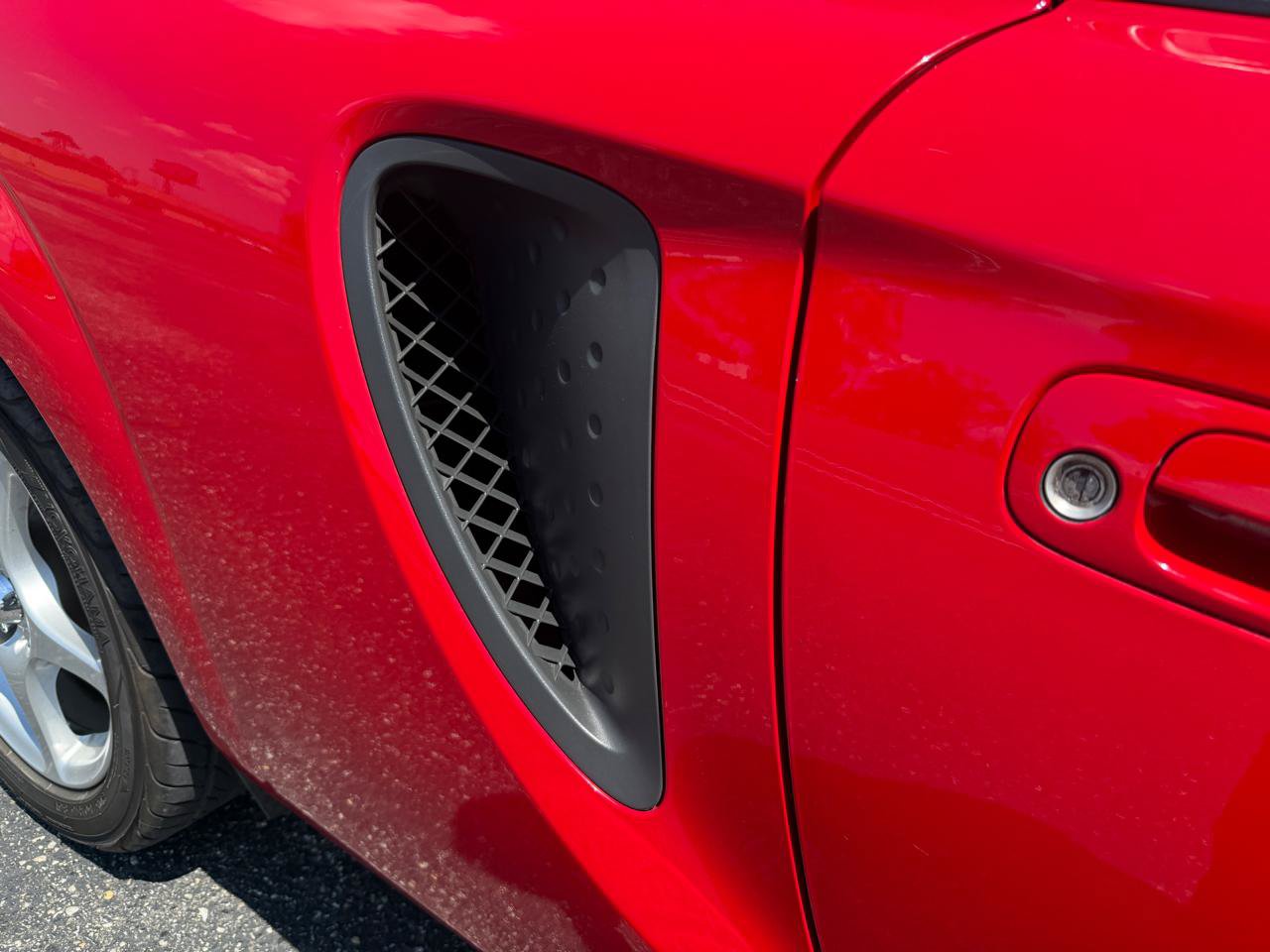 Used 2002 Toyota MR2 RWD image 19
