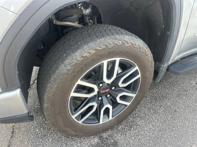Certified 2024 GMC Sierra 1500 AT4 w/ Technology Package AWD/4WD image 5