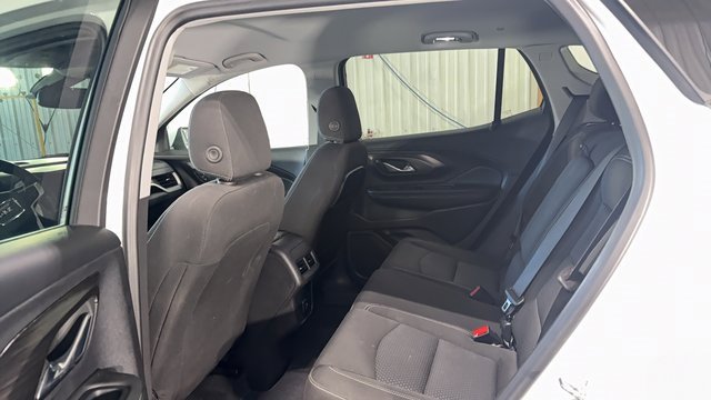 Used 2024 GMC Terrain SLE image 6