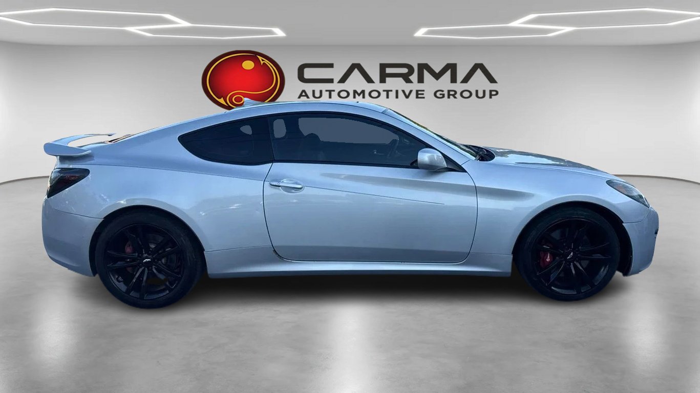 Used 2010 Hyundai Genesis 2.0T RWD image 6