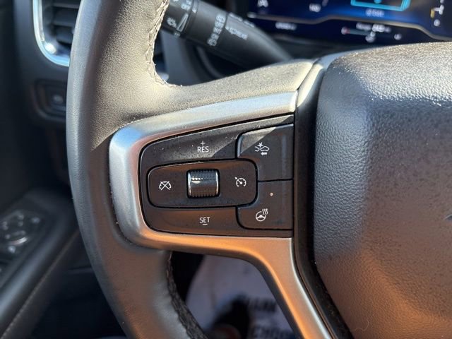 Used 2023 Chevrolet Suburban Premier image 11