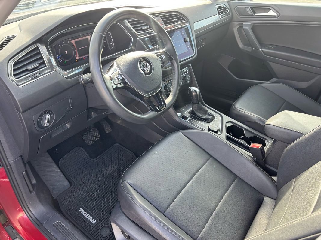Used 2020 Volkswagen Tiguan SEL w/ 3rd Row Seat Package image 9