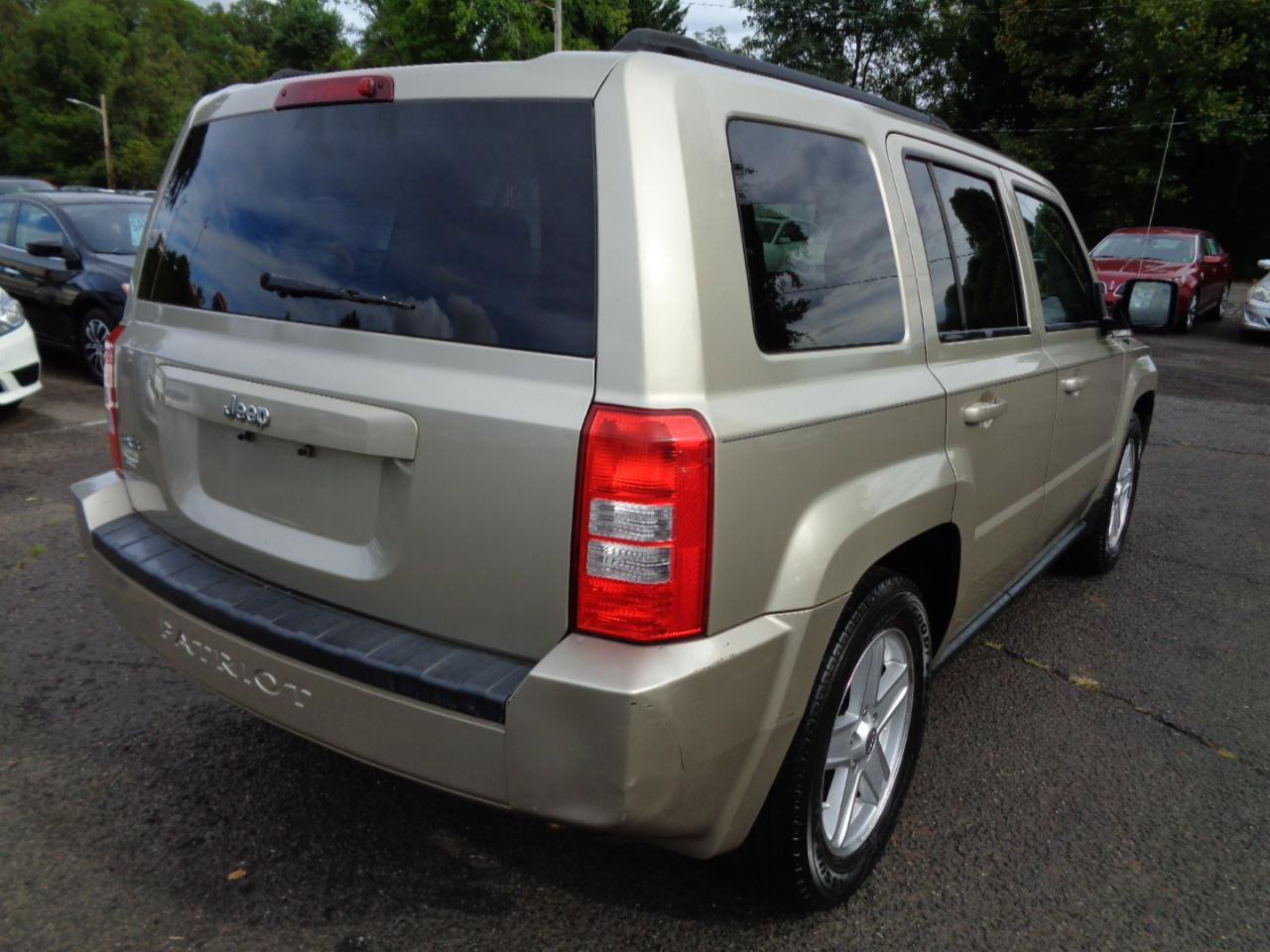 Used 2010 Jeep Patriot Sport AWD/4WD image 5