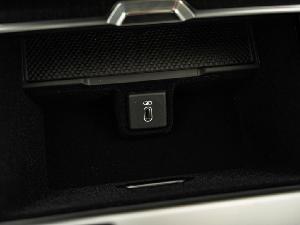 New 2026 Land Rover Range Rover SE AWD/4WD image 34