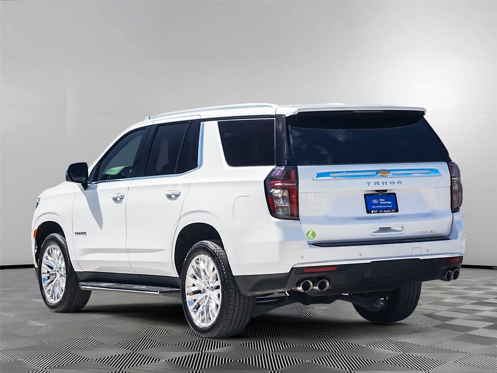 Used 2024 Chevrolet Tahoe Premier AWD/4WD image 6