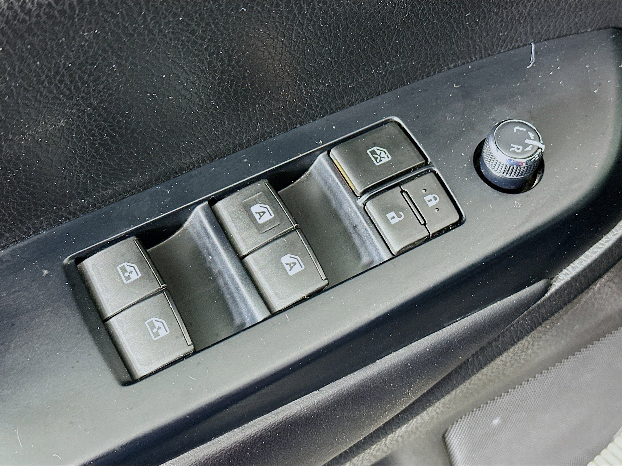 Used 2019 Toyota Highlander XLE image 15