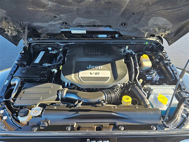 Used 2015 Jeep Wrangler Unlimited Sahara w/ Max Tow Package image 13