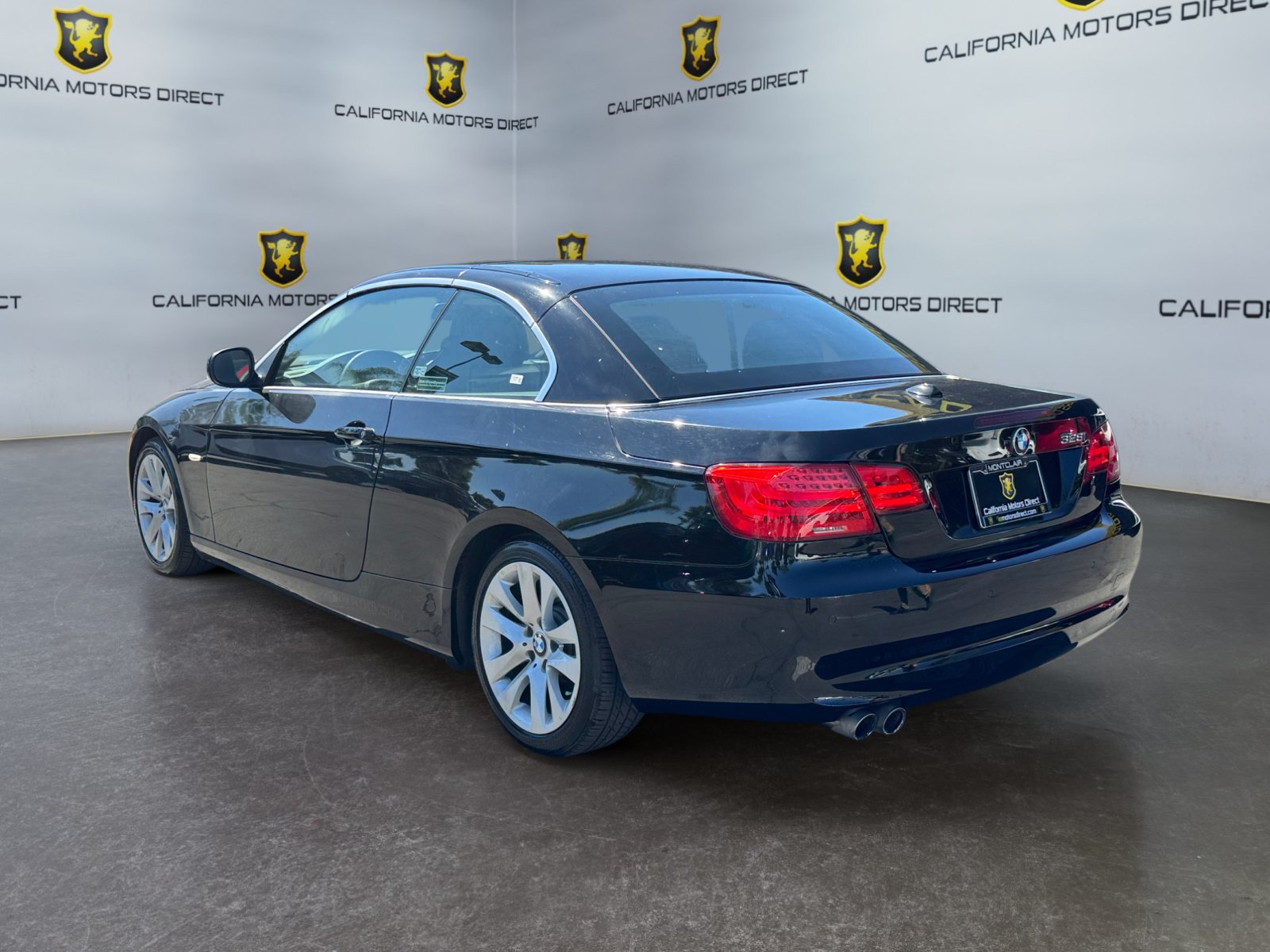 Used 2013 BMW 328i Convertible RWD image 3