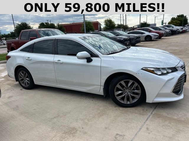 Used 2022 Toyota Avalon XLE FWD image 2