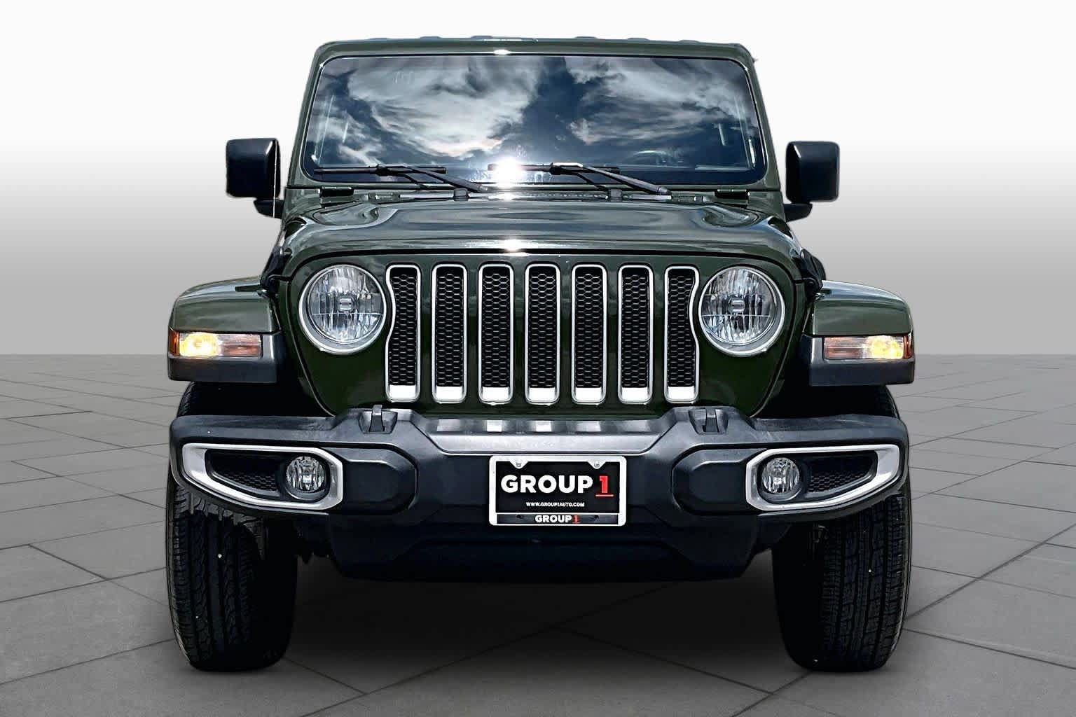 Used 2022 Jeep Wrangler Unlimited Sahara AWD/4WD image 4