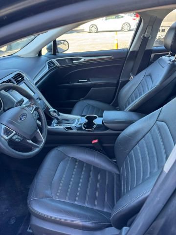 Used 2015 Ford Fusion Energi SE image 2